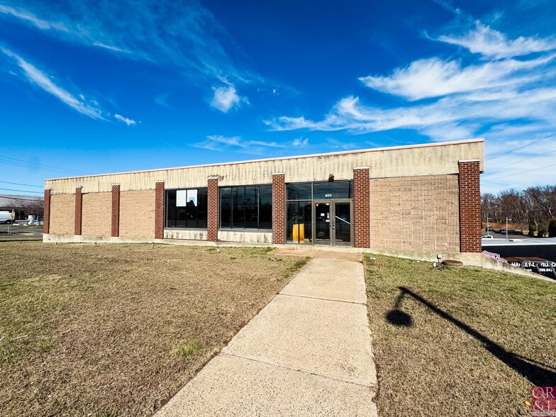 400 Connecticut Blvd, East Hartford, CT for sale - Building Photo - Image 1 of 18