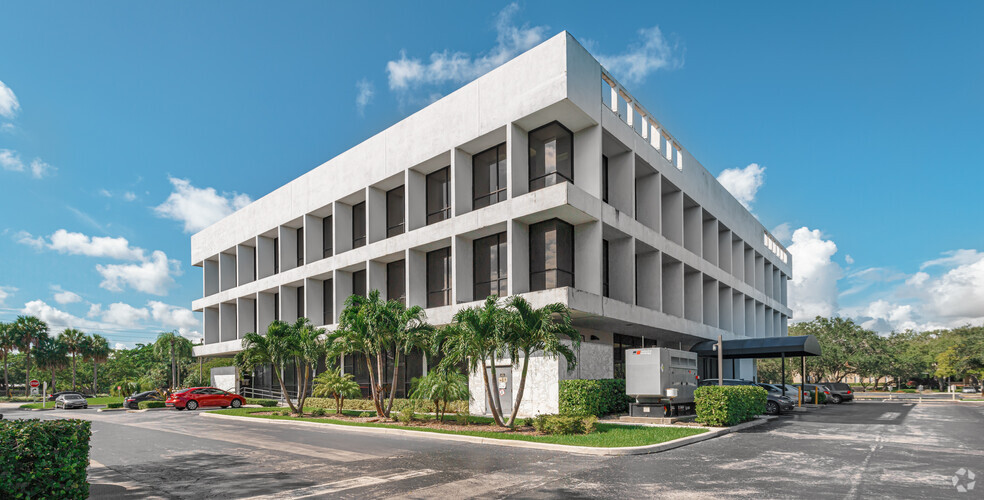 3475 Sheridan St, Hollywood, FL for lease - Building Photo - Image 3 of 8