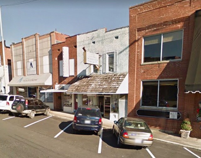 108 S Court St, Scottsville, KY for sale - Building Photo - Image 1 of 1