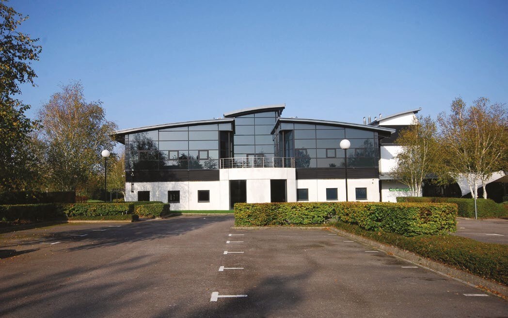 Imperial Way, Newport for sale Primary Photo- Image 1 of 1