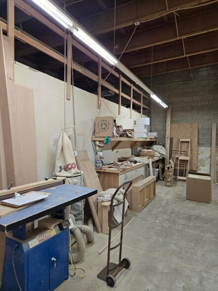 9906-9924 Canoga Ave, Chatsworth, CA for lease - Building Photo - Image 2 of 11