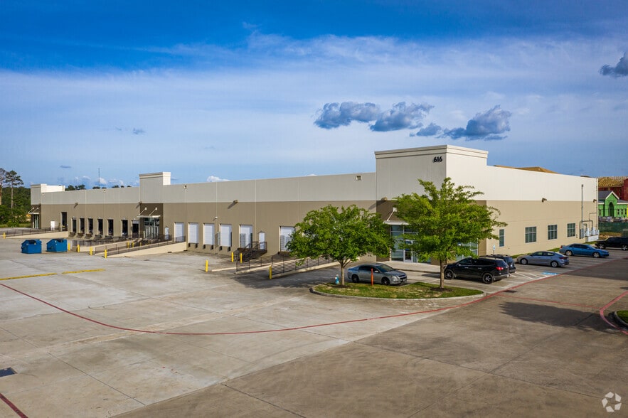 616 Spring Hill Dr, Spring, TX for sale - Primary Photo - Image 1 of 1