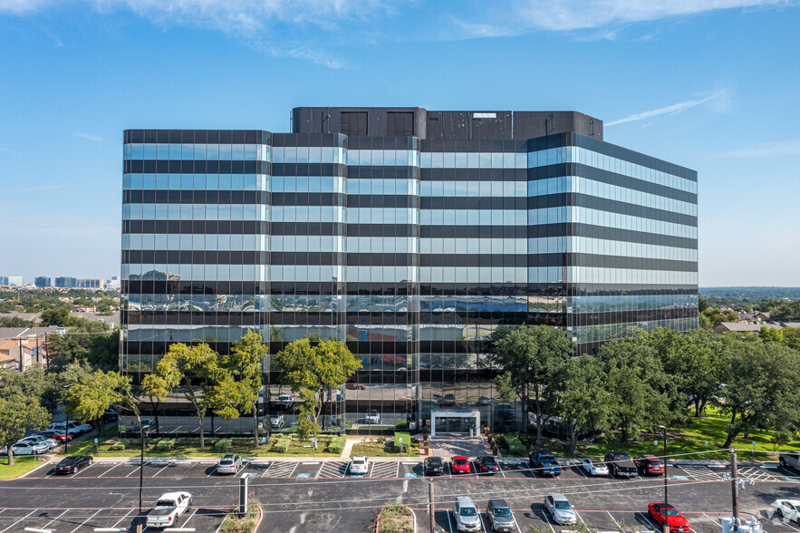 5757 Alpha Rd, Dallas, TX for lease - Building Photo - Image 1 of 12