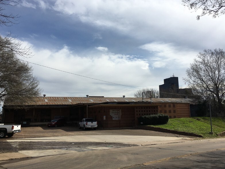 415 N Bonner Ave, Tyler, TX for sale - Primary Photo - Image 1 of 1