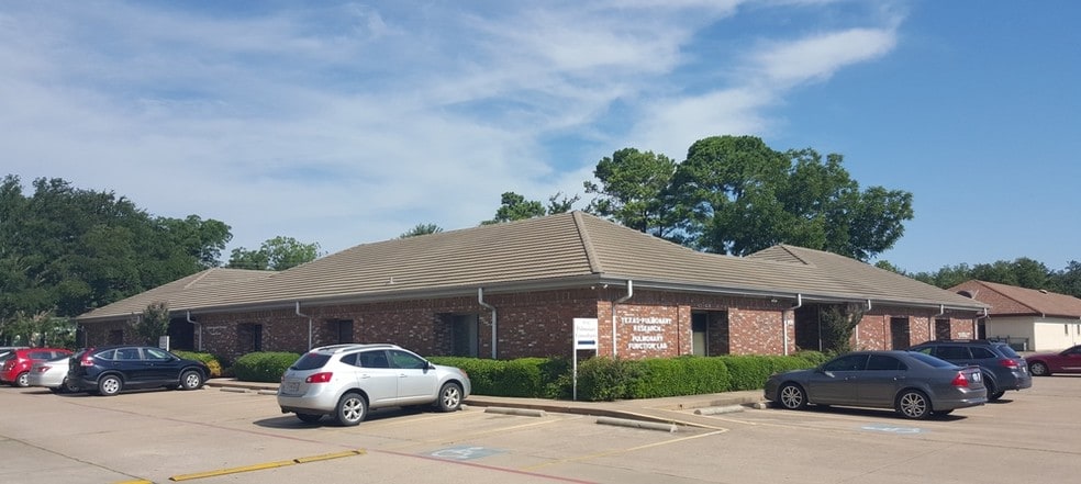 911 Medical Centre Dr, Arlington, TX for sale - Building Photo - Image 1 of 26