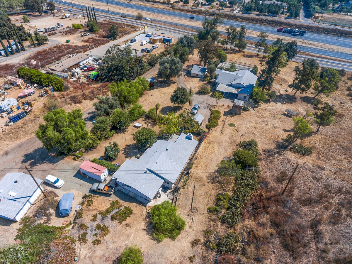 3962 Willows Rd, Alpine, CA 91901