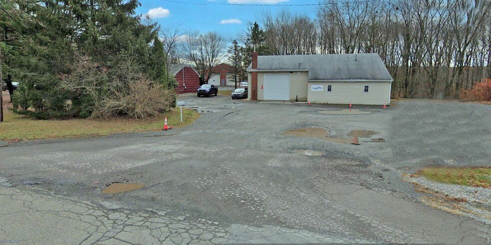 5071 Old Airport Rd, Hazle Township, PA for sale - Primary Photo - Image 1 of 1