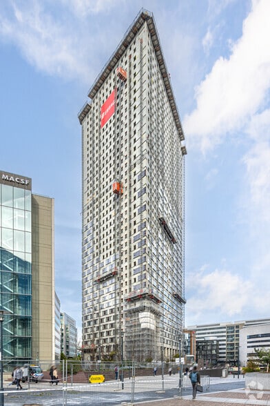 Office in 6-8 Allée De L'arche, Courbevoie for lease - Building Photo - Image 2 of 2