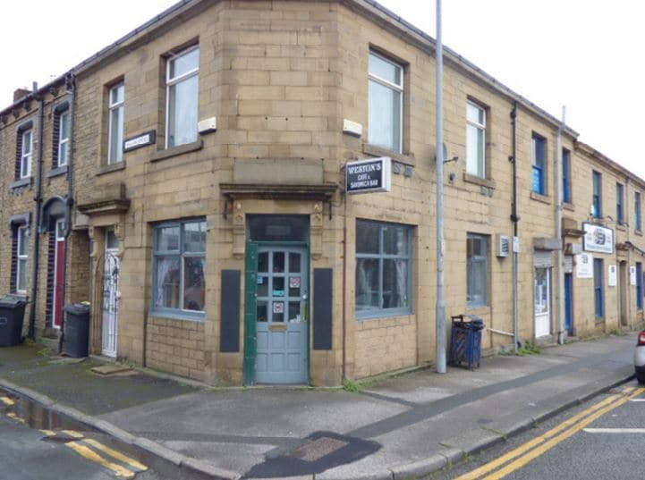 30 Lower Fitzwilliam St, Huddersfield for sale - Primary Photo - Image 1 of 1