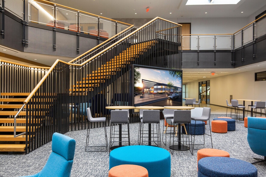 14231 Tandem Blvd, Austin, TX for lease - Lobby - Image 2 of 16