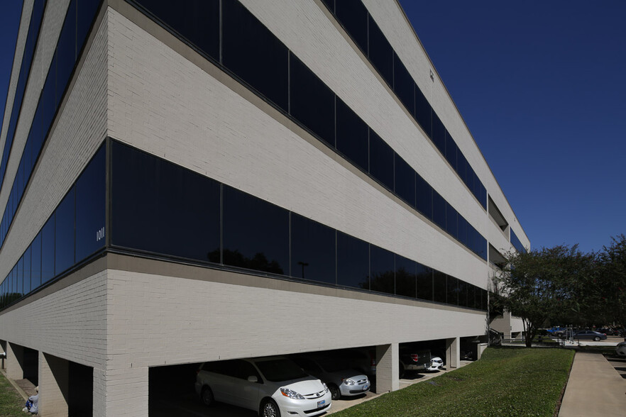 1011 Highway 6 S, Houston, TX for lease - Building Photo - Image 2 of 6