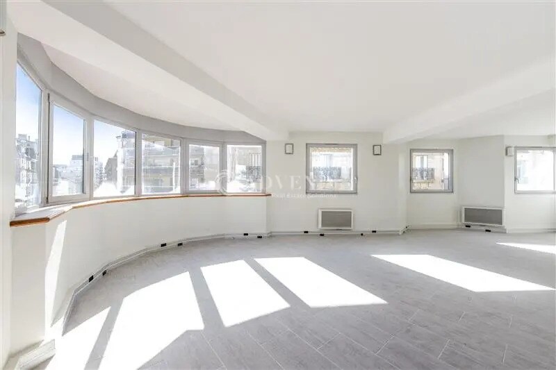 Office in Paris for lease - Interior Photo - Image 1 of 9