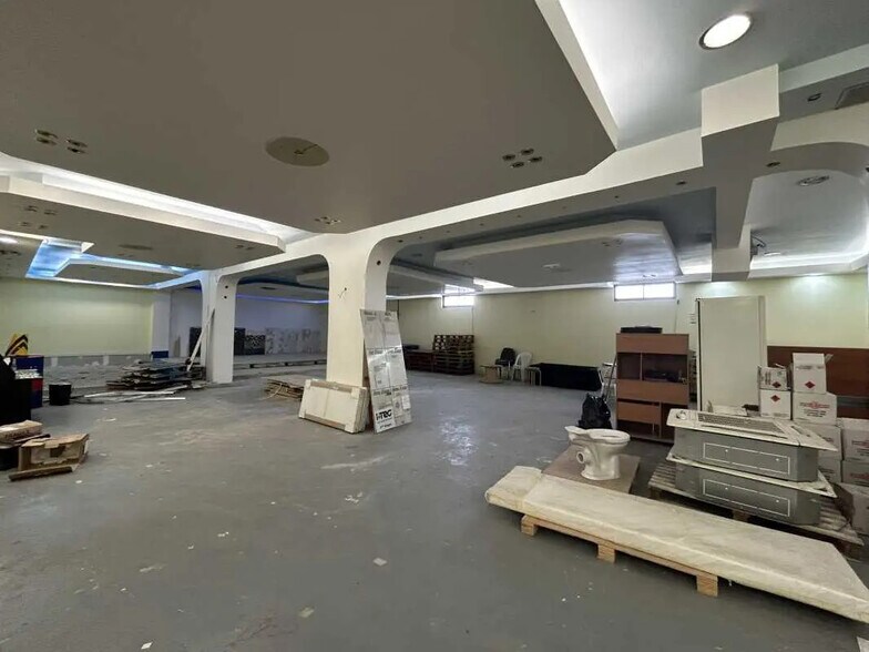 Flex in Rosny-sous-Bois for lease - Interior Photo - Image 3 of 8