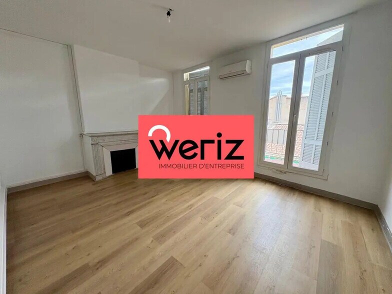 Office in Marseille for lease - Interior Photo - Image 2 of 6