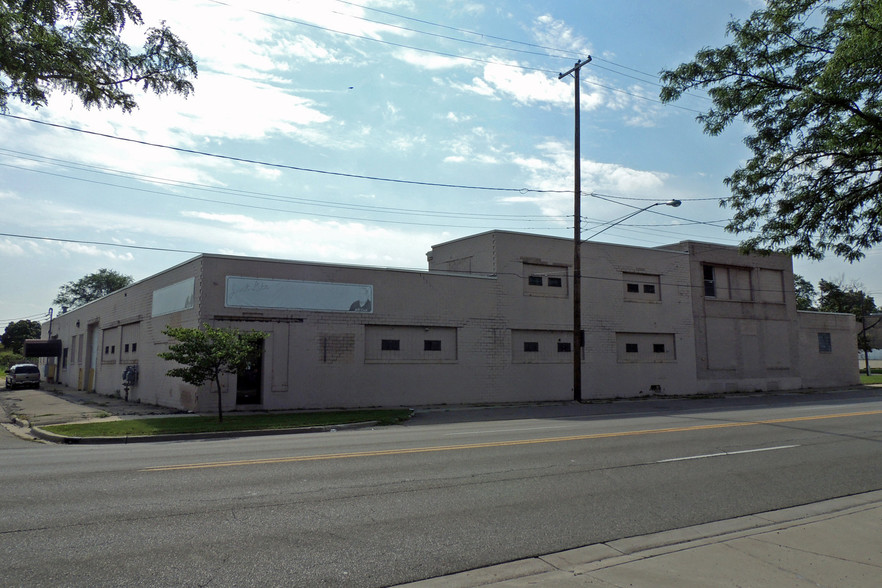 2307 S Saginaw St, Flint, MI for lease - Building Photo - Image 1 of 1