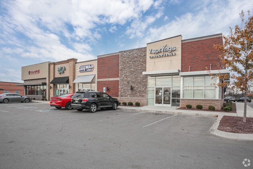 2113 Memorial Blvd, Murfreesboro, TN for lease - Building Photo - Image 2 of 4