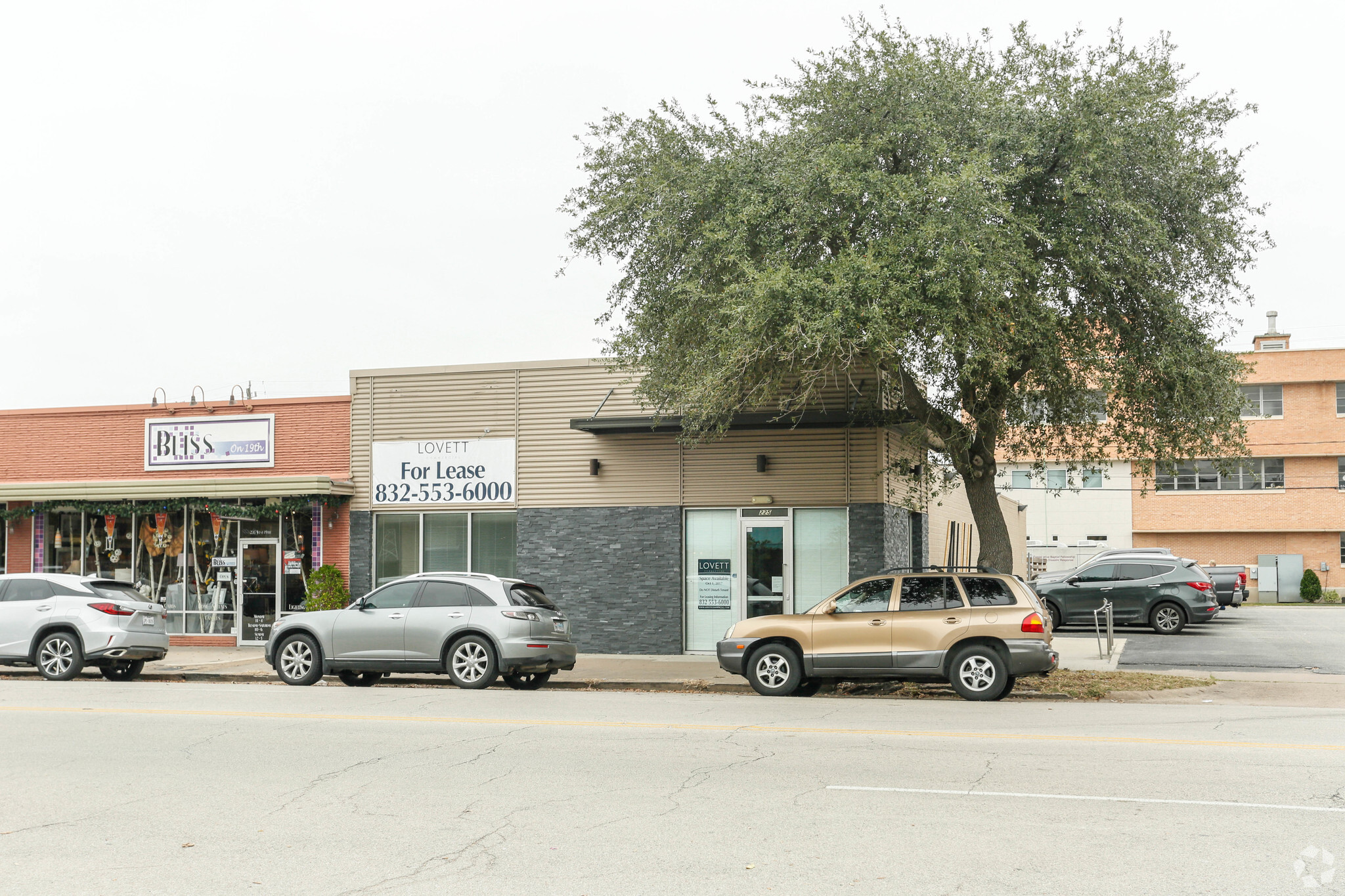 231-233 W 19th St, Houston, TX for lease Primary Photo- Image 1 of 6