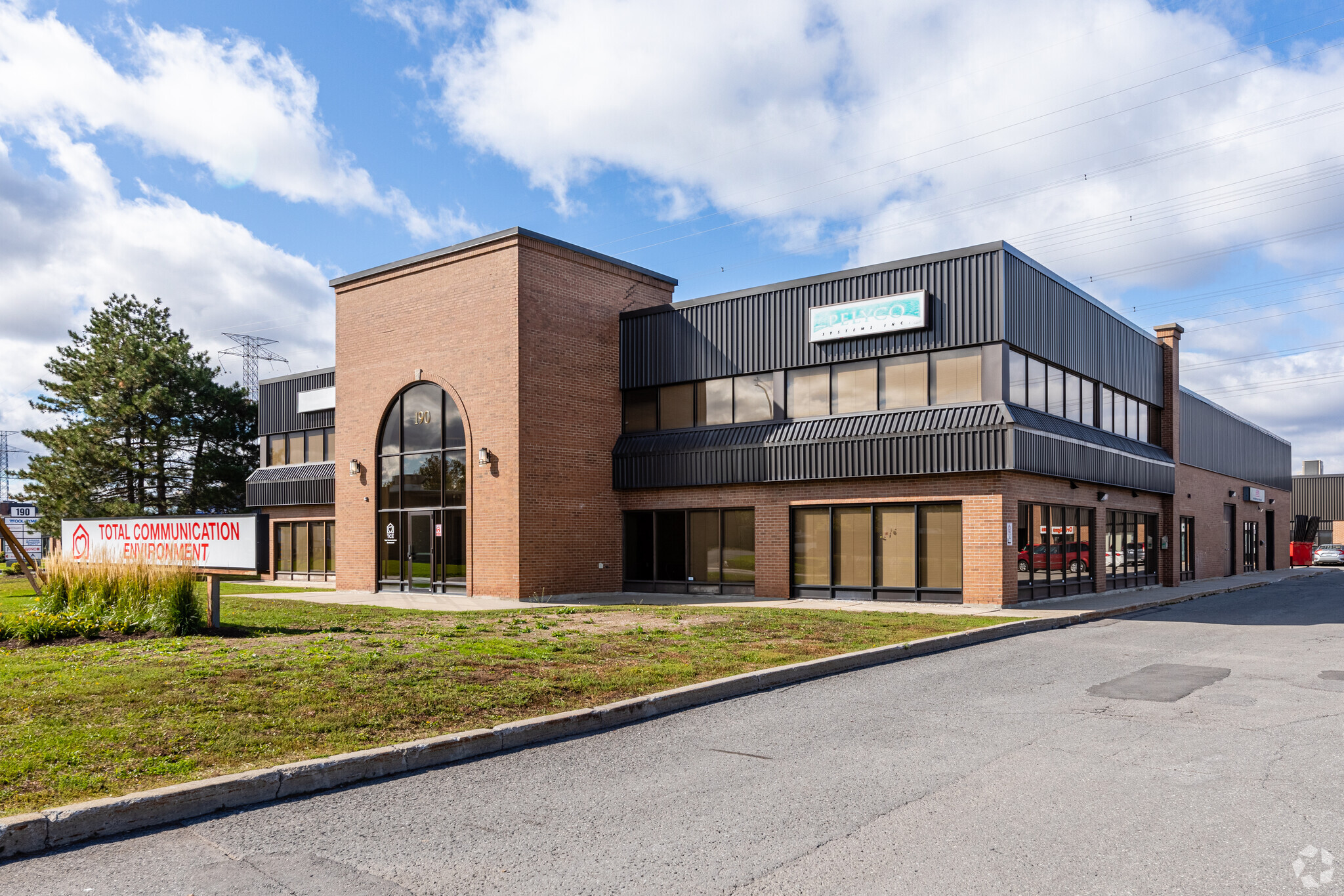 190 Colonnade Rd, Ottawa, ON for lease Building Photo- Image 1 of 10