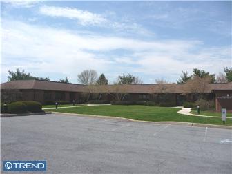 2201 Ridgewood Rd, Wyomissing, PA for lease - Building Photo - Image 3 of 12