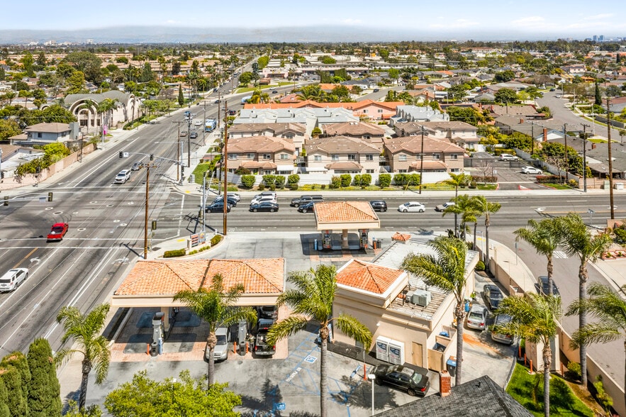 11470 Edinger Ave, Fountain Valley, CA for sale - Building Photo - Image 3 of 16