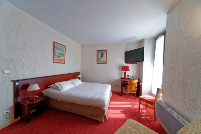 Retail in Valgelon-La Rochette for sale - Building Photo - Image 1 of 4