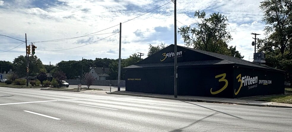 12800 8 Mile Rd, Detroit, MI for sale - Building Photo - Image 1 of 11