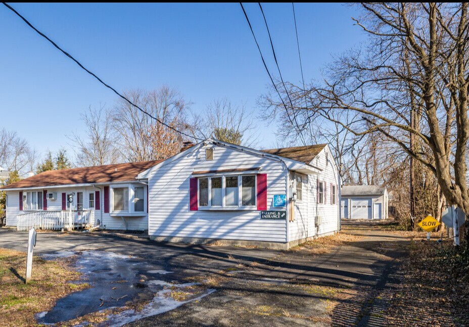 734 Eayrestown Rd, Lumberton, NJ for sale Primary Photo- Image 1 of 1