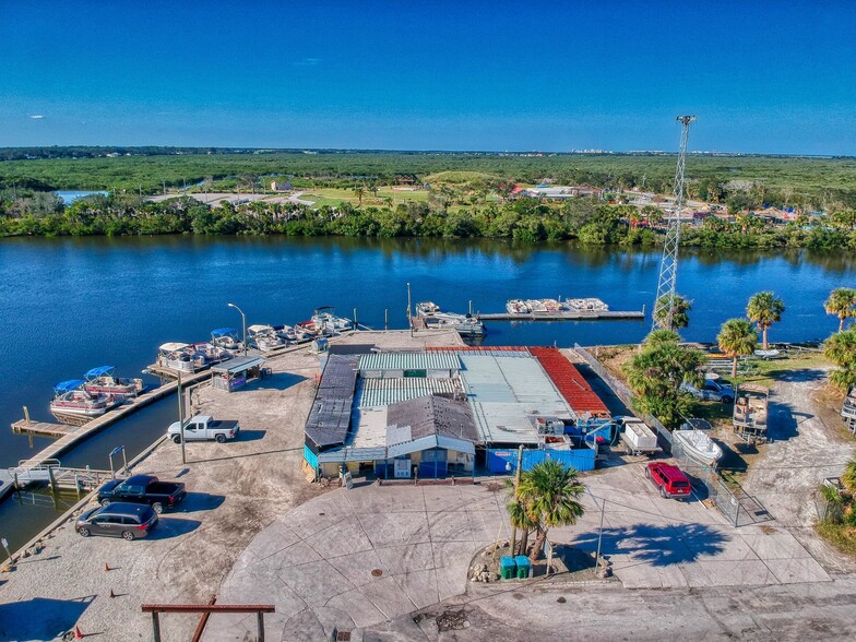 147 Middle Way, New Smyrna Beach, FL for sale - Primary Photo - Image 1 of 1