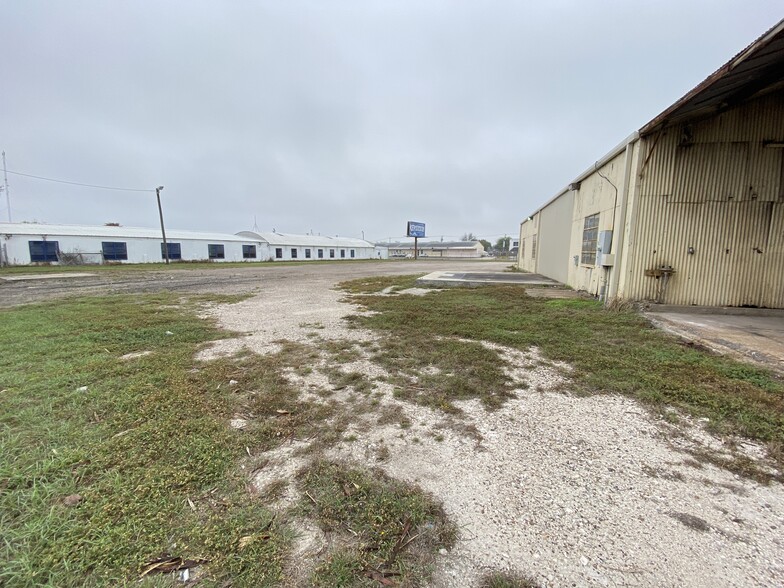 4501 Baldwin Blvd, Corpus Christi, TX for lease - Building Photo - Image 2 of 13