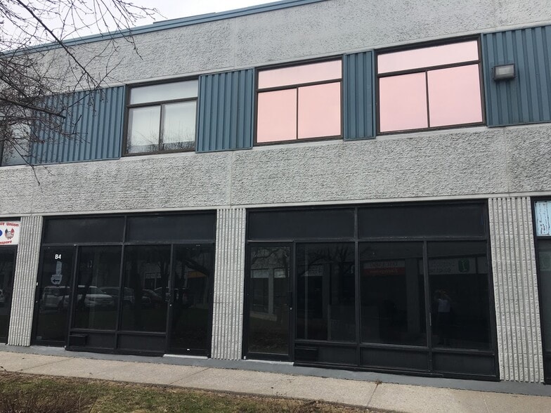 2212 Gladwin Cres, Ottawa, ON for lease - Interior Photo - Image 3 of 3