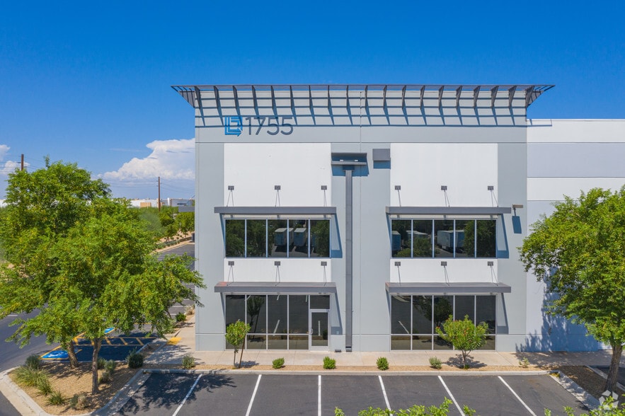 1755 S 75th Ave, Phoenix, AZ for sale - Building Photo - Image 2 of 8