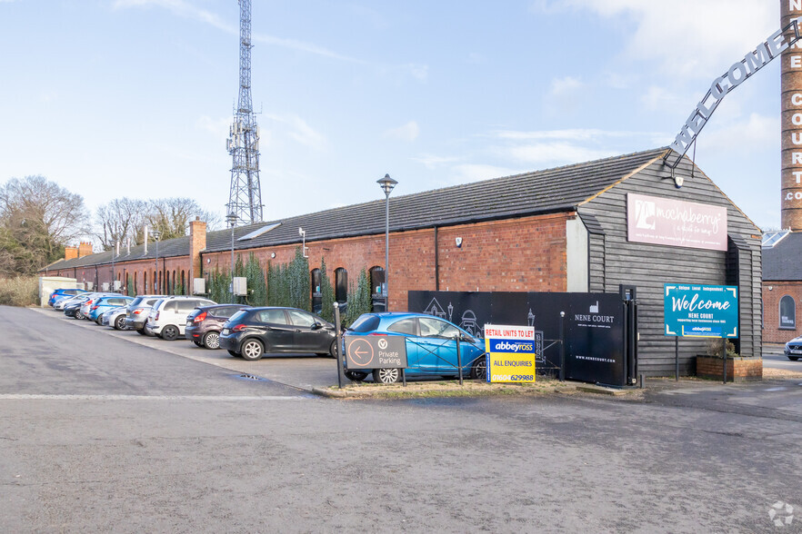 18-32 The Embankment, Wellingborough for lease - Building Photo - Image 2 of 2