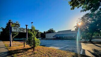 fmr Applebees - Kirkman Rd / Metrowest Blvd - Bar