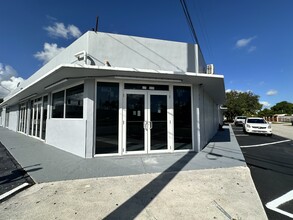 1696 S 22nd Ave, Hollywood, FL for lease Building Photo- Image 1 of 6