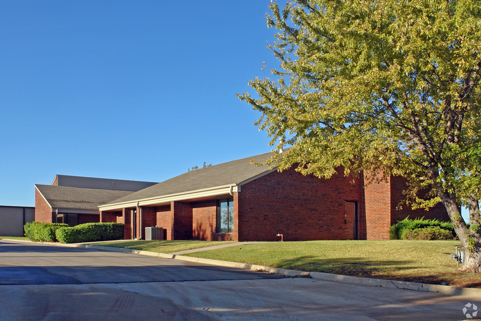 7290 Cherokee Plz, Oklahoma City, OK for sale Building Photo- Image 1 of 1