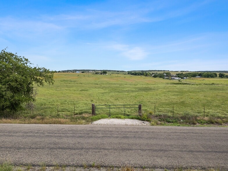 355 County Road 154, Georgetown, TX for sale - Building Photo - Image 2 of 16