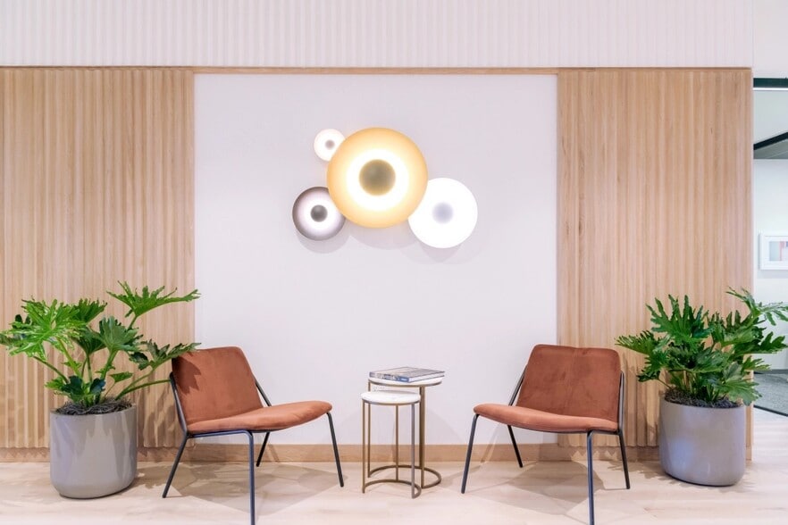 1010 S Federal Hwy, Hallandale Beach, FL for lease - Interior Photo - Image 2 of 11