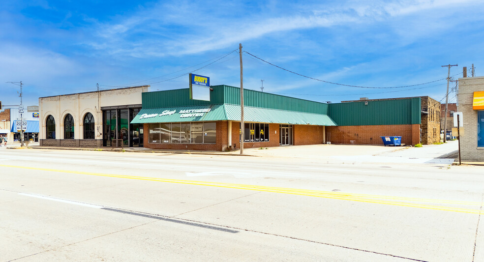 104 E Graham Ave, Pryor, OK for sale - Building Photo - Image 3 of 32