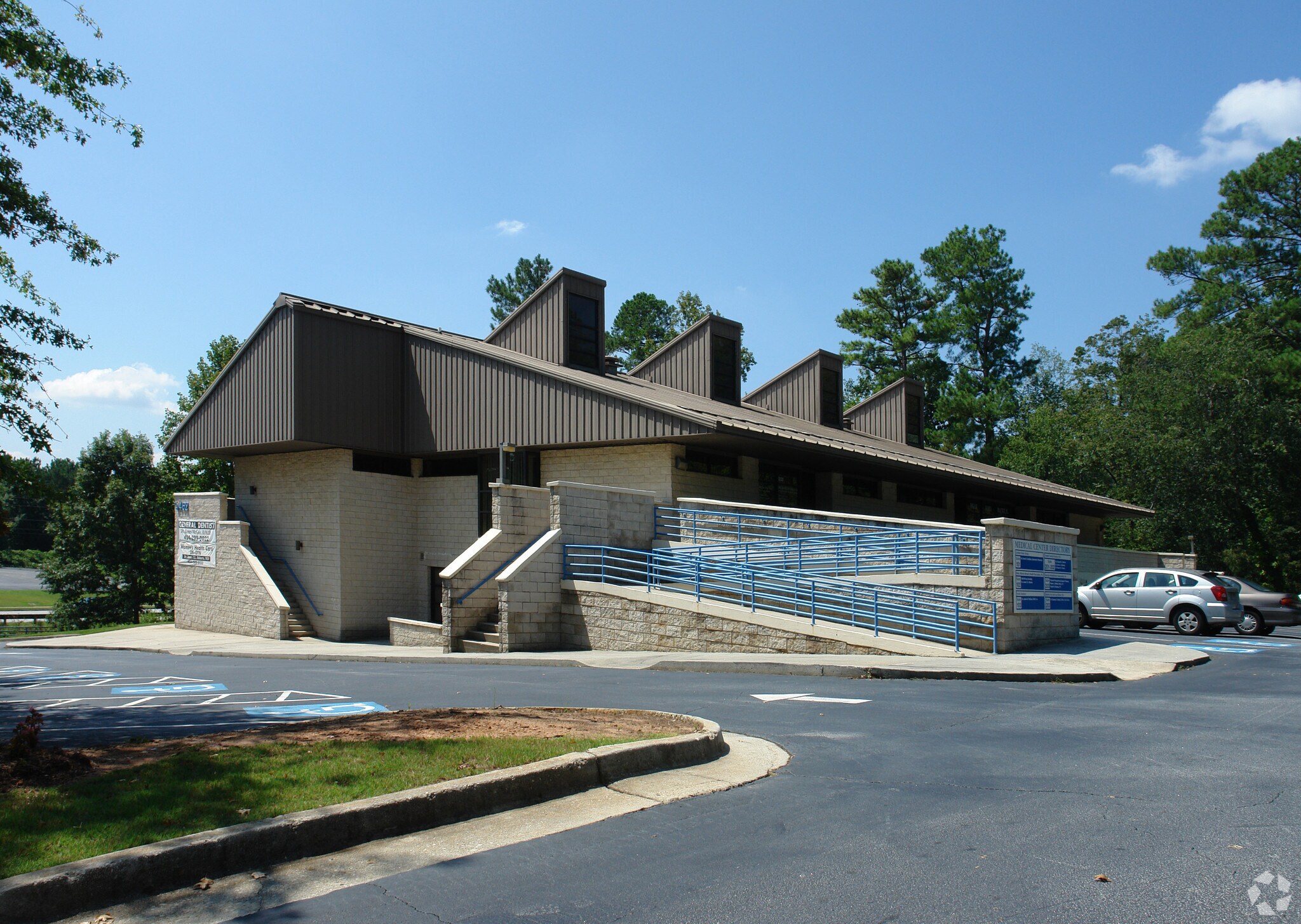 5462 Memorial Dr, Stone Mountain, GA for sale Primary Photo- Image 1 of 1