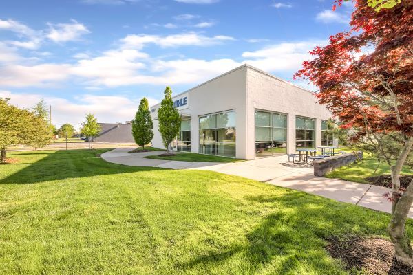 Daley Drive Campus portfolio of 3 properties for sale on LoopNet.com - Building Photo - Image 3 of 6