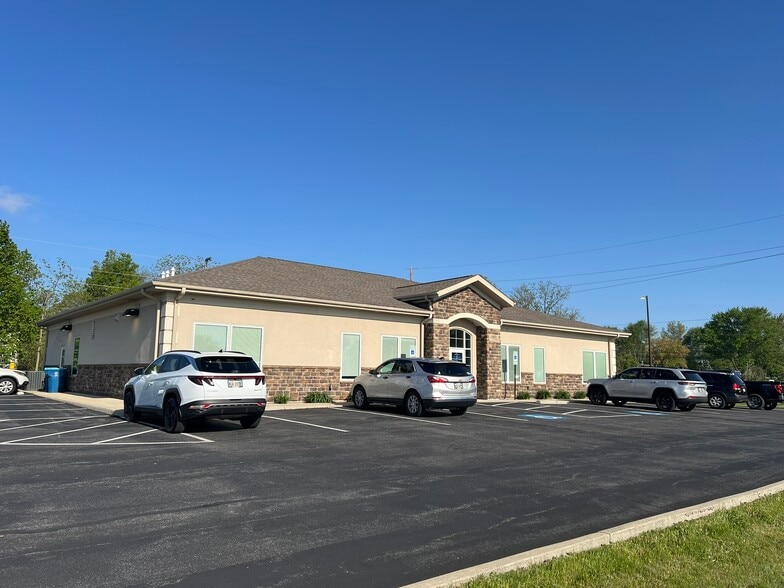 2006 East Harbor Rd, Port Clinton, OH for sale - Building Photo - Image 2 of 7