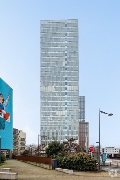 Office in Montreuil for lease - Building Photo - Image 2 of 4