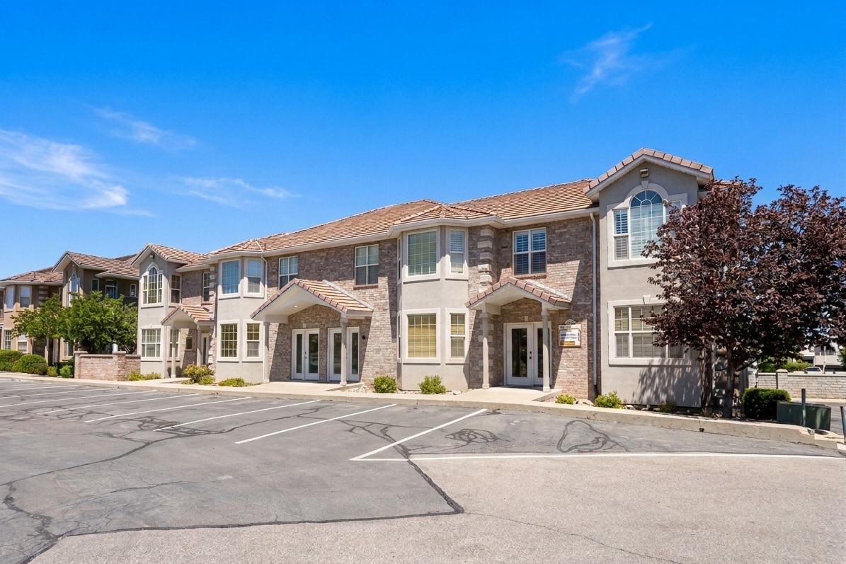 8823 S Redwood Rd, West Jordan, UT 84088 - Unit B - - Interior Photo - Image 2 of 4
