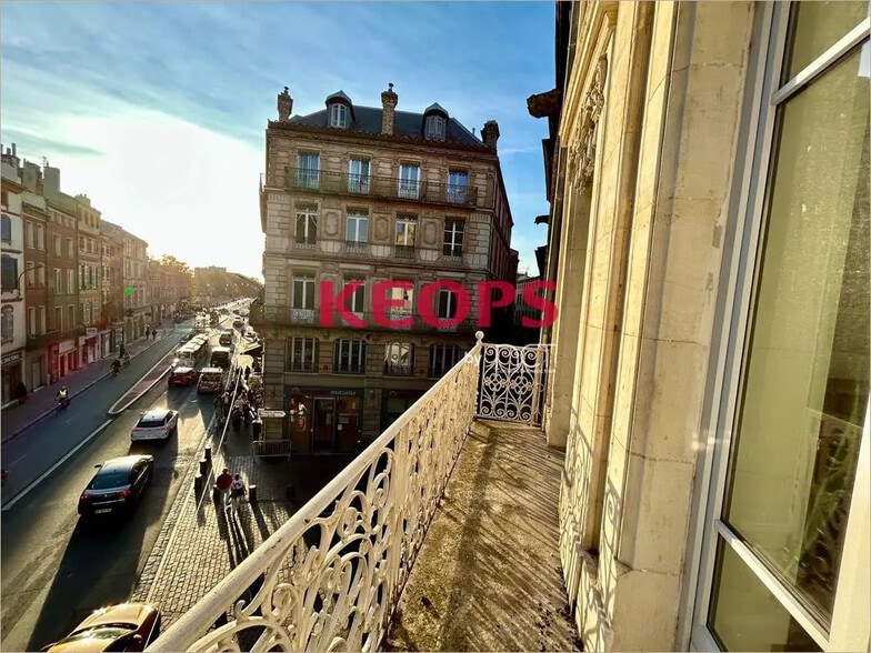 Office in Toulouse for lease - Building Photo - Image 3 of 10