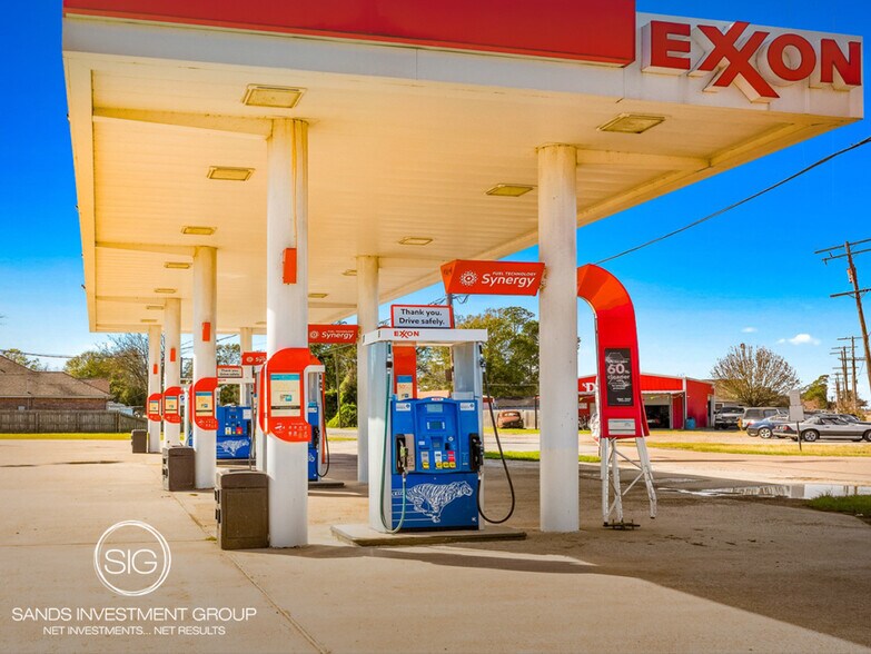 1901 Port Neches Ave, Port Neches, TX 77651