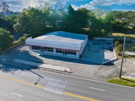 212 1st Ave SE, Moultrie GA - Convenience Store