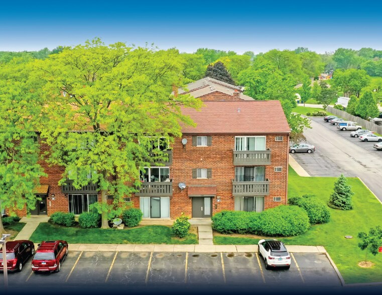 120 Oliver Ct, Schaumburg, IL for sale - Building Photo - Image 1 of 1