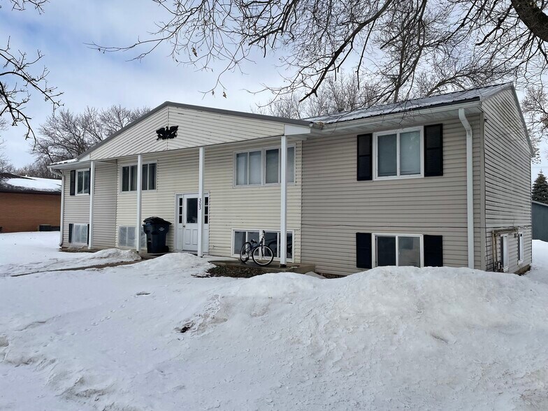 303 E 3rd St, Everly, IA 51338