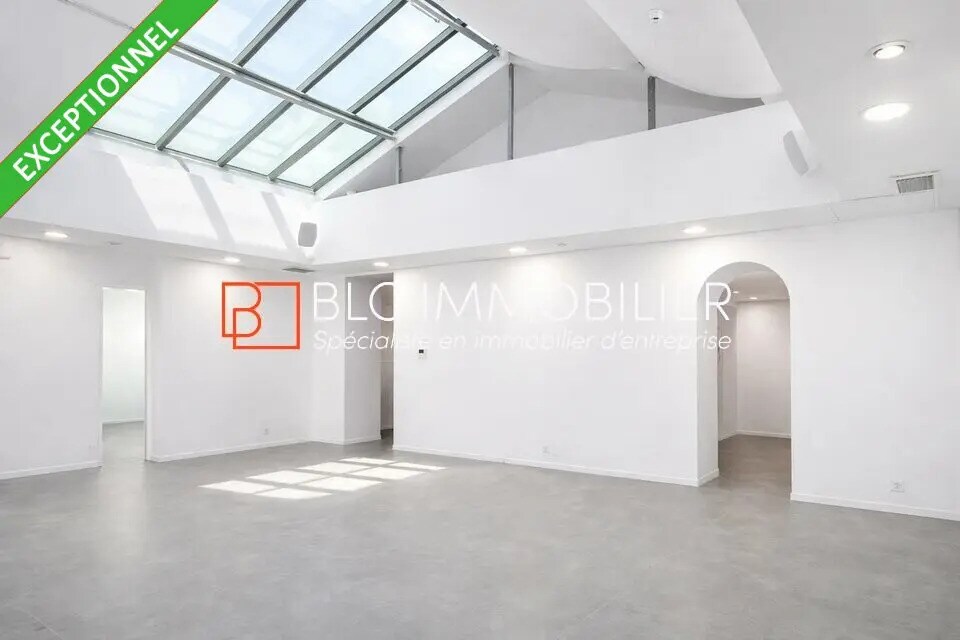 Location Commerce 232 m² - Photo 1