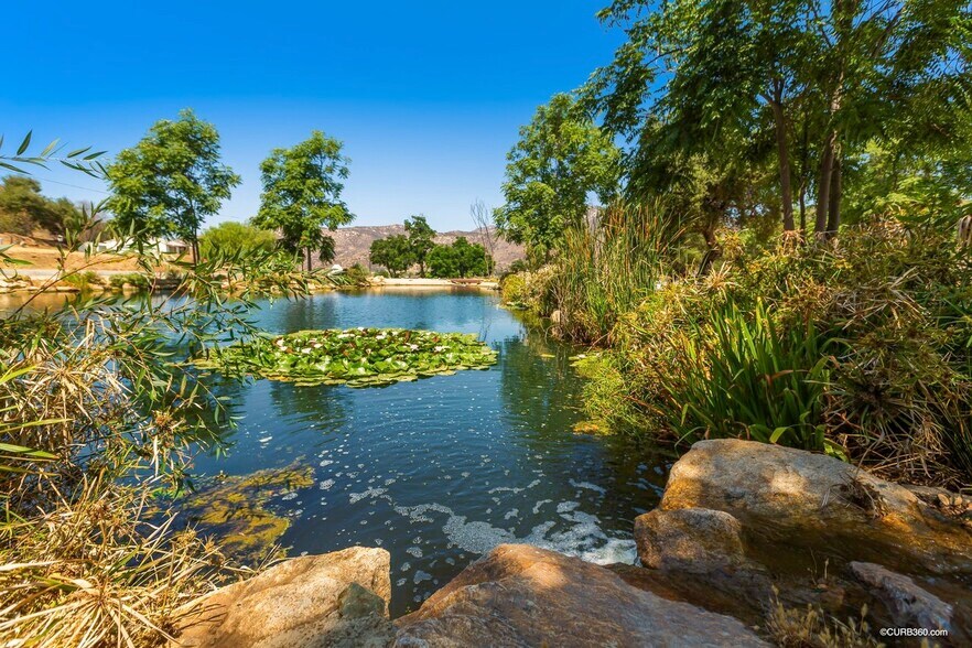 15023 El Monte Rd, Lakeside, CA 92040